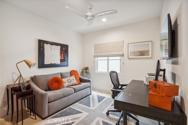 1619 Artesia Boulevard, Manhattan Beach, California 90266, 3 Bedrooms Bedrooms, ,2 BathroomsBathrooms,Residential,Sold,Artesia,SB24123210