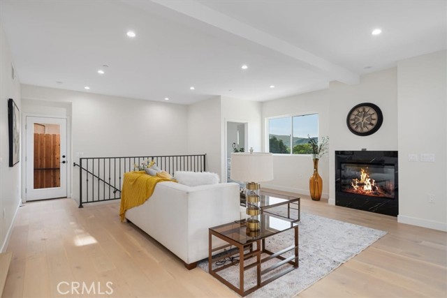 4850 Buchanan, Los Angeles CA: https://media.crmls.org/medias/23352c3e-1de0-4514-b19c-5d22363c500e.jpg