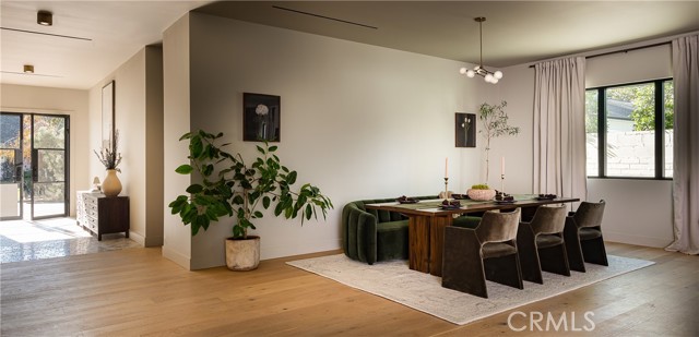 Detail Gallery Image 14 of 64 For 15719 Hartsook, Encino,  CA 91436 - 4 Beds | 4/1 Baths