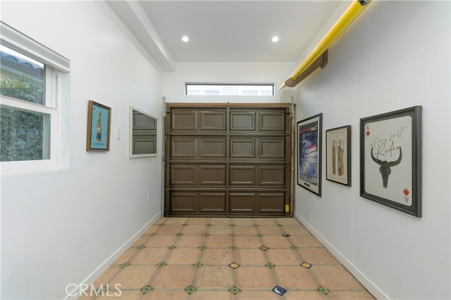 Detail Gallery Image 29 of 35 For 106 31st St, Newport Beach,  CA 92663 - 5 Beds | 3 Baths