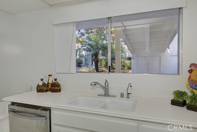 Detail Gallery Image 15 of 27 For 5533 via La Mesa #B,  Laguna Woods,  CA 92637 - 2 Beds | 2 Baths