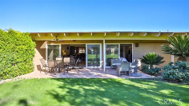 49171 Washington Street, La Quinta CA: https://media.crmls.org/medias/23374556-8568-488d-ba29-6c60355d22f3.jpg