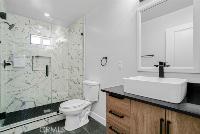 Detail Gallery Image 24 of 32 For 19120 Bessemer St, Tarzana,  CA 91335 - 4 Beds | 3 Baths