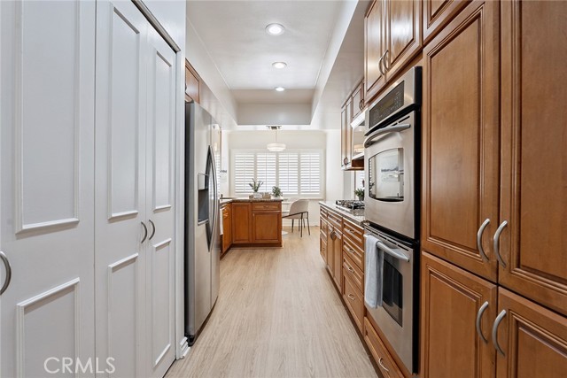 5416 Zelzah Avenue, Encino CA: https://media.crmls.org/medias/2338e976-d4fd-4992-9d74-9ee07f066ac5.jpg