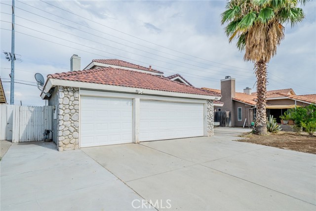 Detail Gallery Image 3 of 46 For 1541 Caron Ct, Perris,  CA 92571 - 4 Beds | 3 Baths
