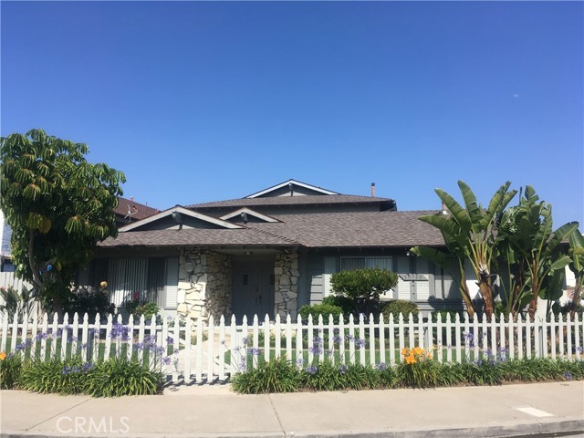 18722 Demion Lane A Huntington Beach, California Great Lease Opportunity! Bright and Airy One Story Front Unit of a well maintained fourplex. Located on a quiet cul-de-sac, this 3 bedroom 2 bath unit has a beautifully landscaped private front yard, an extra-large Living Room with 10 ft. ceiling and gas/wood fireplace, laminate wood flooring and tile throughout. Large kitchen with plenty of cabinet and storage space nice sized dining area adjacent to the kitchen which opens to a private patio... perfect for Bar-b-Que's. There is a two car private detached garage with washer/dryer hookups and storage shelves. Prime location. Excellent Schools, Close to the 405 Freeway, Pier, Beaches, Central Park and many shopping and dining choices. This is a NON-SMOKING complex. Will consider one well-trained SMALL Pet.