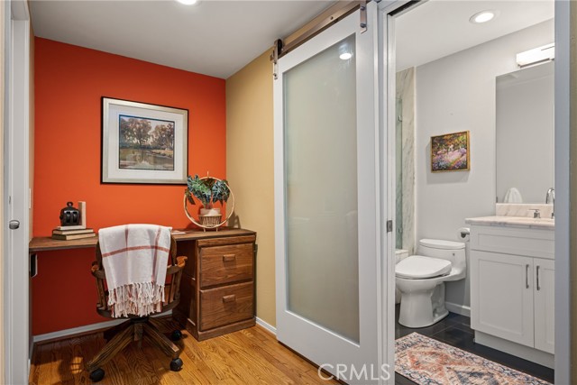 3600 E 4th Street, Long Beach CA: https://media.crmls.org/medias/233a2658-1abe-4258-a8cd-0dba81ba9b19.jpg