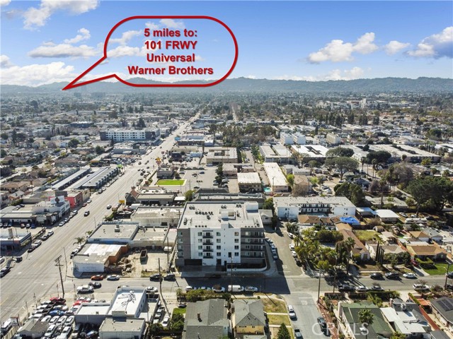 11714 Archwood Street, North Hollywood CA: https://media.crmls.org/medias/233a8fdc-e1bc-4431-a552-0cb70471b856.jpg