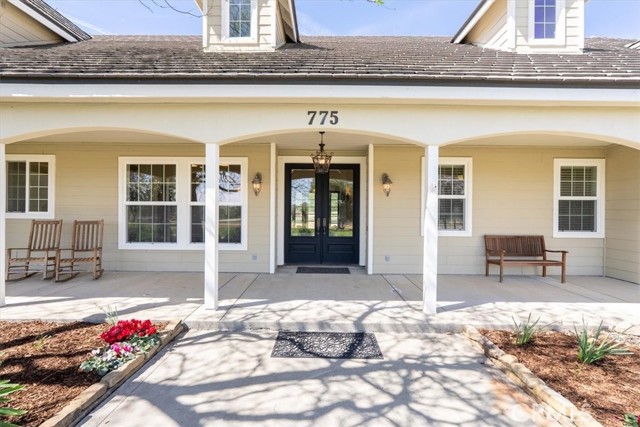 Detail Gallery Image 4 of 64 For 775 via Del Salinas, Paso Robles,  CA 93446 - 4 Beds | 3/1 Baths