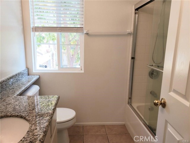 Detail Gallery Image 21 of 23 For 28 Danbury Ln, Irvine,  CA 92618 - 3 Beds | 2/1 Baths