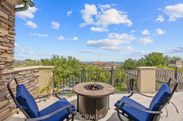 25769 Oak Leaf Court, Valencia CA: https://media.crmls.org/medias/233cab39-1391-4451-af8a-ef8596e6e4bd.jpg