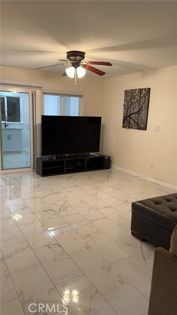 Detail Gallery Image 3 of 6 For 23120 Posada, Valencia,  CA 91354 - 1 Beds | 1 Baths