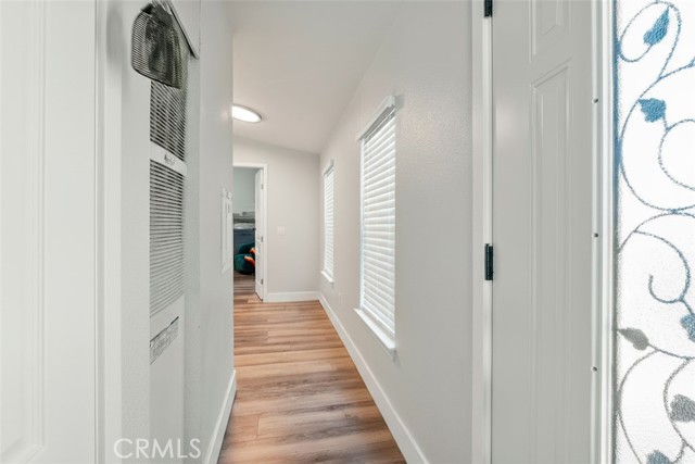 Detail Gallery Image 11 of 21 For 501 Willow Dr, Santa Ana,  CA 92703 - 2 Beds | 1 Baths