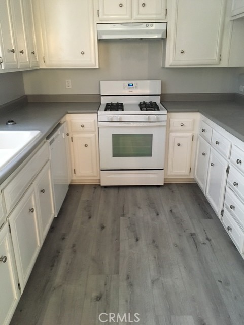 26135 Victoria Boulevard, Dana Point CA: https://media.crmls.org/medias/233ec03a-be6e-4378-be95-18eeb58ffaea.jpg