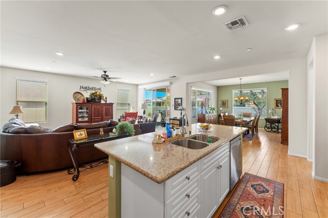 Detail Gallery Image 8 of 37 For 19120 Tiempo, Apple Valley,  CA 92308 - 3 Beds | 2 Baths