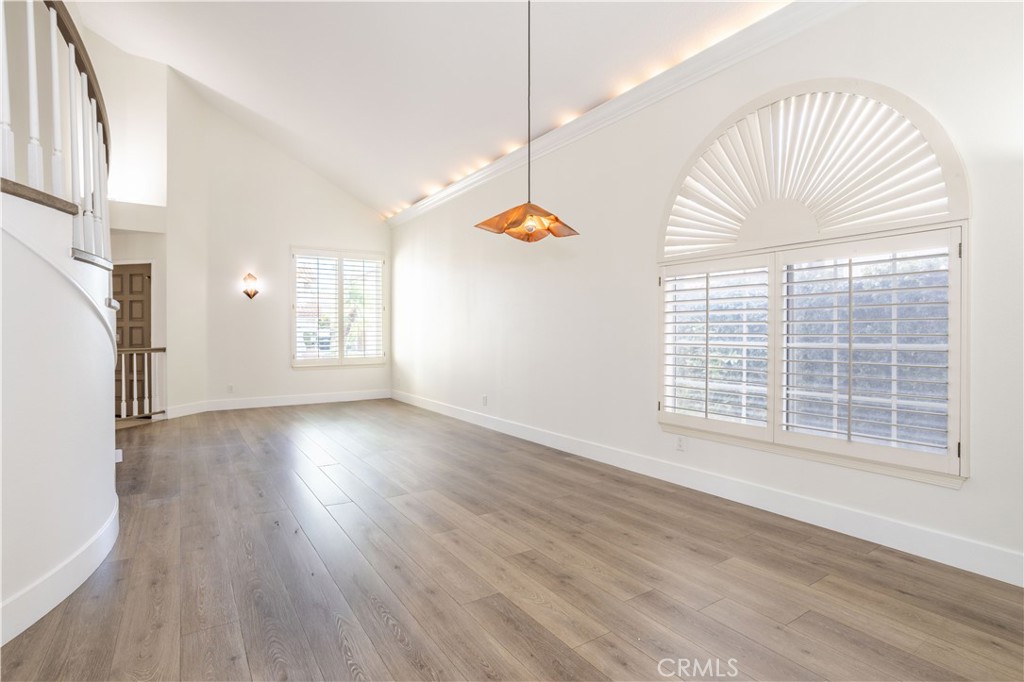 MLS #SR25263359 image #6