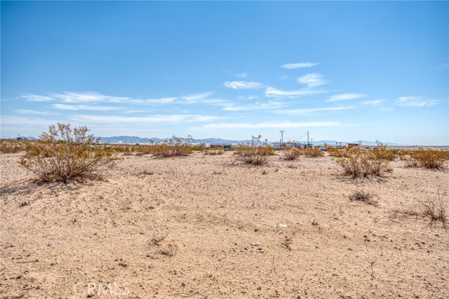 123 Mars Lane, Joshua Tree, California 92252, ,Land,For Sale,123 Mars Lane,CRJT23118426