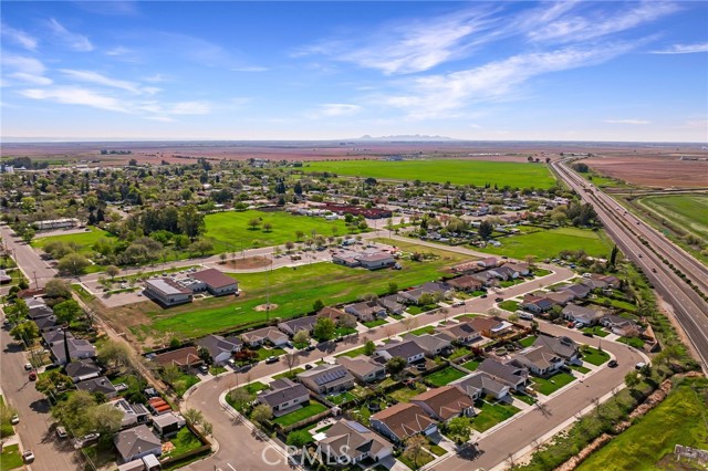 360 El Dorado Avenue, Willows CA: https://media.crmls.org/medias/234036fb-43b7-49f4-8b0a-b02ec6c996d8.jpg
