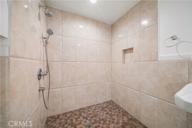 Detail Gallery Image 8 of 45 For 549 E Ada, Glendora,  CA 91741 - 6 Beds | 3 Baths