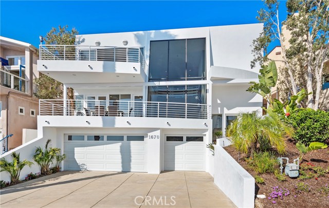 Detail Gallery Image 1 of 31 For 1670 Del Mar Ave, Laguna Beach,  CA 92651 - 4 Beds | 2/1 Baths