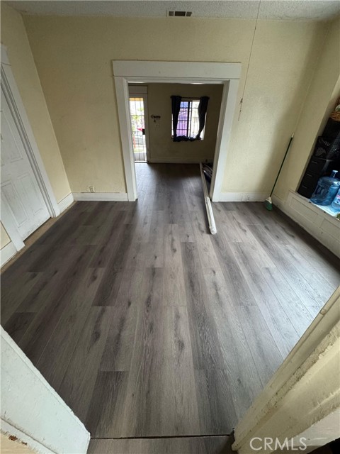 Detail Gallery Image 3 of 12 For 1129 W Rialto Ave, San Bernardino,  CA 92410 - 3 Beds | 2 Baths