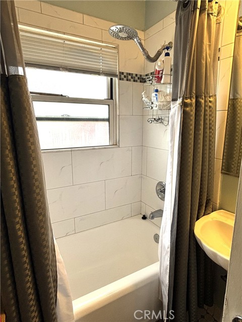 Detail Gallery Image 8 of 29 For 2032 Royal Oaks Dr, Duarte,  CA 91010 - 3 Beds | 2 Baths