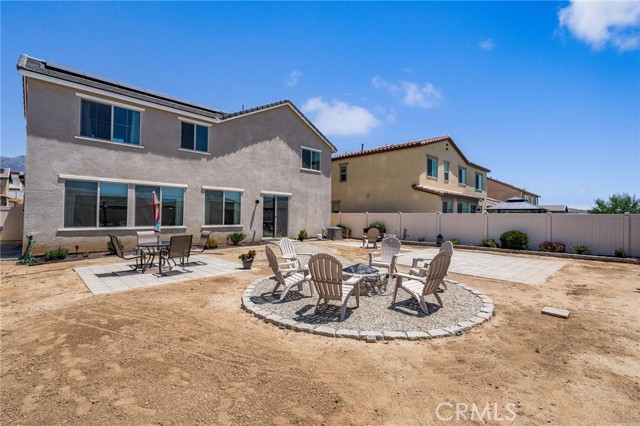 5756 Quicksilver Way, Banning CA: https://media.crmls.org/medias/2342748b-1eb1-4b9b-847e-7ab85773097e.jpg