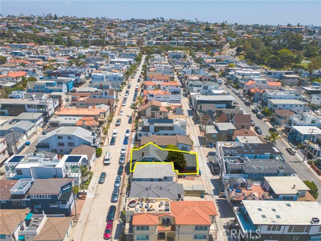 220 29th Street, Hermosa Beach, California 90254, 4 Bedrooms Bedrooms, ,5 BathroomsBathrooms,Residential,For Sale,29th,SB26097926