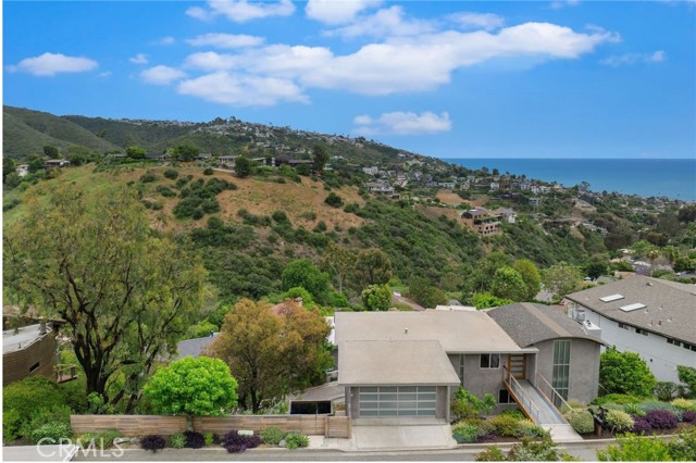 1385 Terrace Way, Laguna Beach CA: https://media.crmls.org/medias/2342bff9-bc78-4129-871d-7fa8ffd4b6d0.jpg