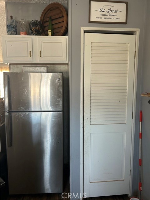 Detail Gallery Image 5 of 9 For 19033 Wagonwheel Rd, Helendale,  CA 92342 - 3 Beds | 2 Baths