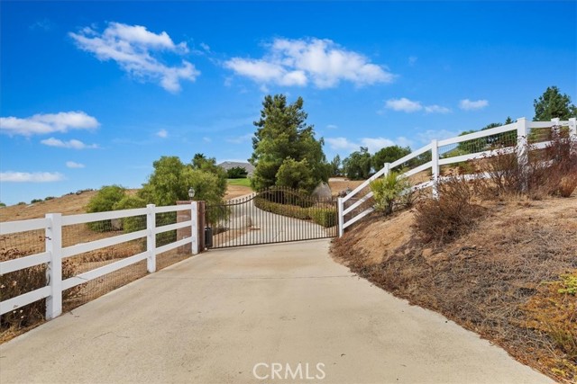 39423 Kapalua Way, Temecula, California 92592, 3 Bedrooms Bedrooms, ,4 BathroomsBathrooms,Residential,For Sale,39423 Kapalua Way,CRSW24206041