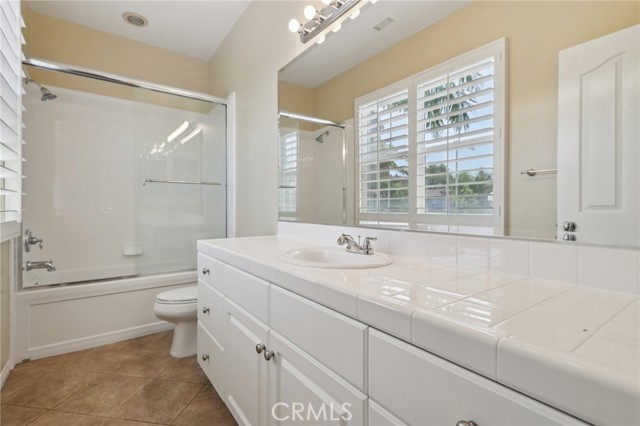27 Antique Rose, Irvine CA: https://media.crmls.org/medias/23446317-4ad8-4f39-bcd1-932bb0bad958.jpg