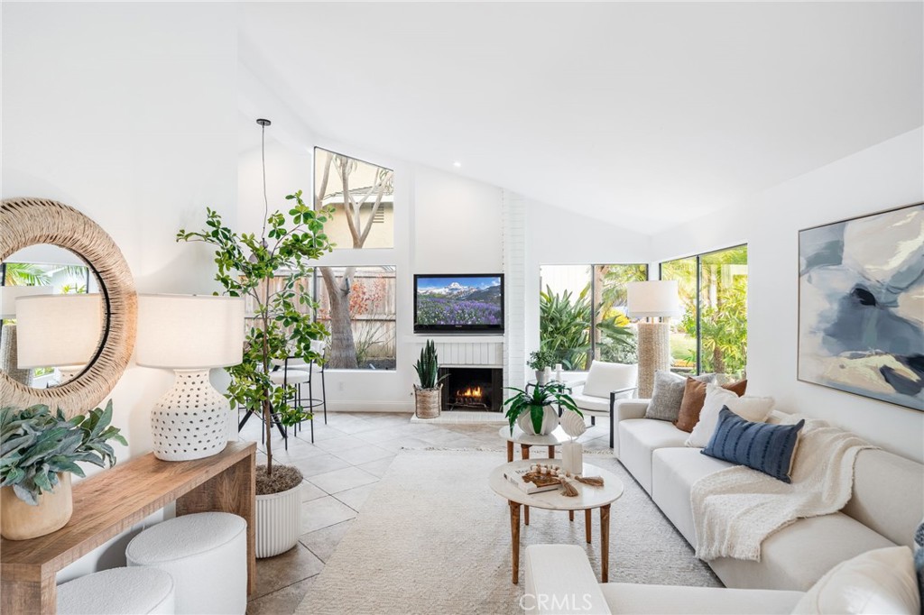 MLS #OC25163941 img 10