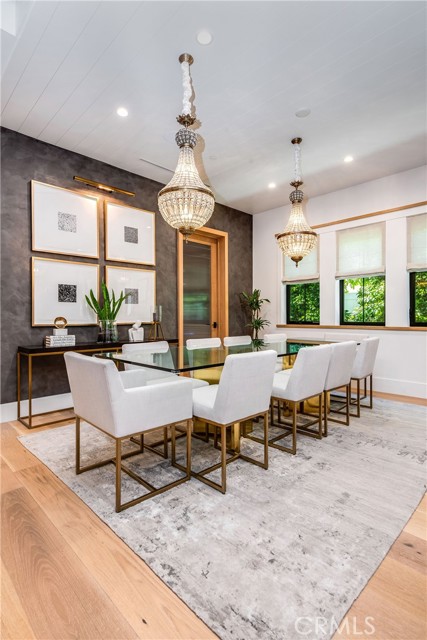 4365 Kraft Avenue, Studio City CA: https://media.crmls.org/medias/23450865-12c1-4a66-b586-2dceeb8183a0.jpg