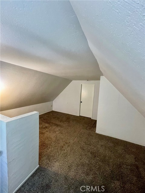 Detail Gallery Image 11 of 16 For 423 Log Ln, Crestline,  CA 92325 - 3 Beds | 1 Baths