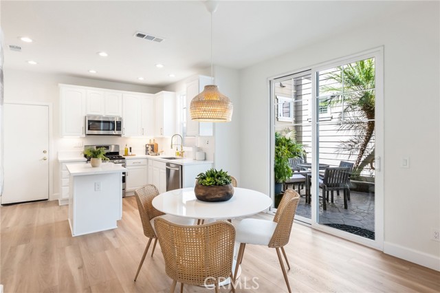 Detail Gallery Image 13 of 58 For 1 Tarleton, Ladera Ranch,  CA 92694 - 3 Beds | 2/1 Baths