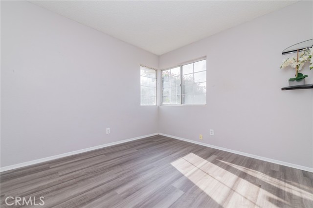 Detail Gallery Image 15 of 29 For 1955 Sierra Espadan, Perris,  CA 92571 - 3 Beds | 2/1 Baths