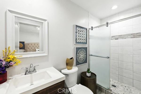 15605 Kervin Avenue, Paramount CA: https://media.crmls.org/medias/23470e1b-9a00-4e76-bafc-a1313fedbbf8.jpg