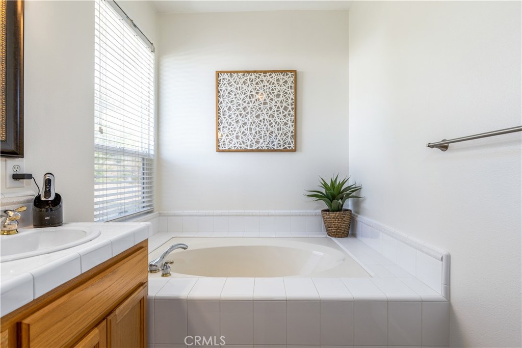 1307 Crown Way