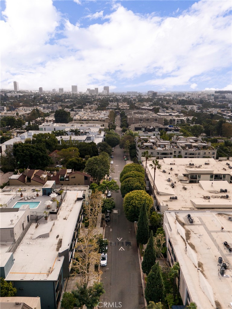 https://media.crmls.org/medias/23480c25-c103-4bcd-933b-cdab08b8b92e.jpg?preset=X-Large