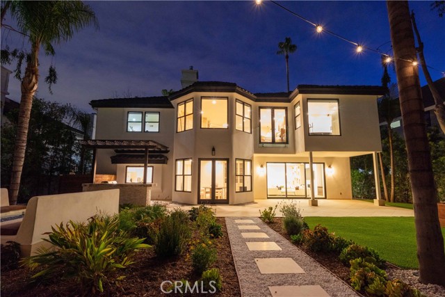 Detail Gallery Image 10 of 74 For 17437 Oak Creek Ct, Encino,  CA 91316 - 5 Beds | 5/1 Baths