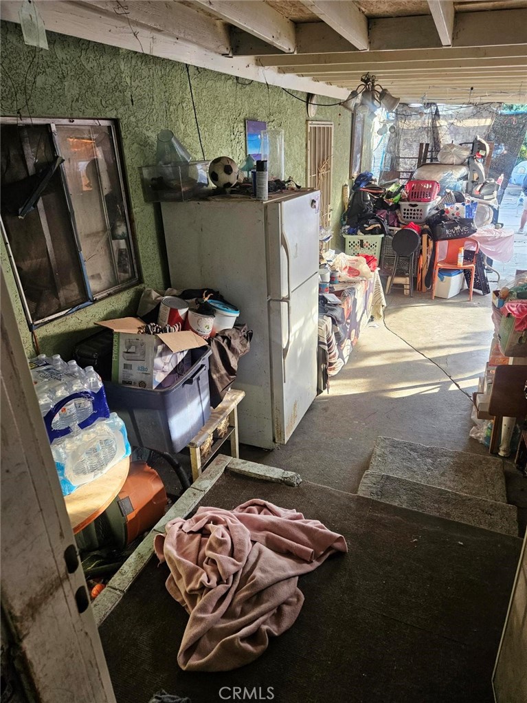 https://media.crmls.org/medias/234895a0-f863-4c5f-a740-a7d8857515d0.jpg?preset=X-Large