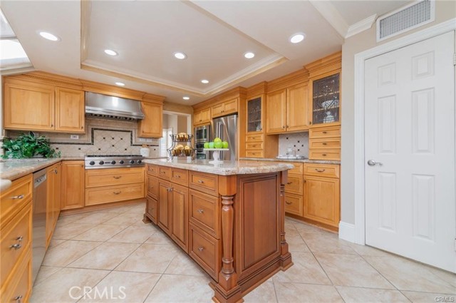 Detail Gallery Image 18 of 29 For 26941 Pembroke Ln, Lake Forest,  CA 92630 - 4 Beds | 3 Baths