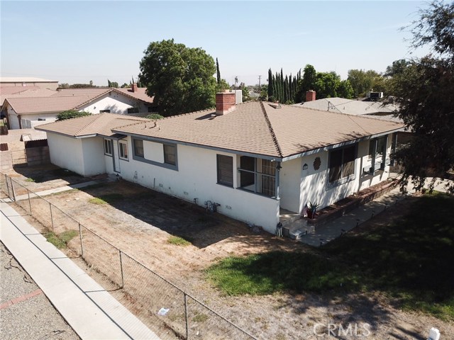 8911 Boxwood Ave, Fontana, CA 92335