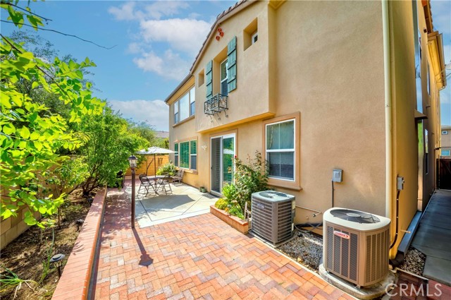 1330 W Marigold Avenue, La Habra CA: https://media.crmls.org/medias/2348f7b0-7175-4f1e-8cc4-07f6ccf08aca.jpg