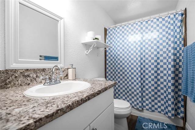 Detail Gallery Image 9 of 17 For 2023 Garvey, Corcoran,  CA 93212 - 5 Beds | 3 Baths