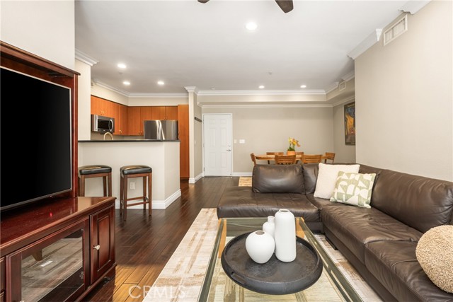Detail Gallery Image 8 of 30 For 1801 E Katella Ave #2023,  Anaheim,  CA 92805 - 2 Beds | 2 Baths