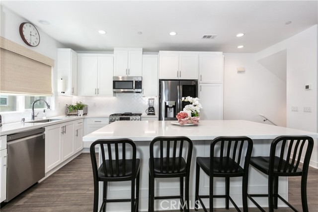 12914 Oliana Drive, La Mirada CA: https://media.crmls.org/medias/2349a36b-b791-4951-b493-89d3a587e292.jpg