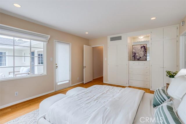 Detail Gallery Image 18 of 45 For 523 Meadows Dr., Glendale,  CA 91202 - 4 Beds | 4 Baths