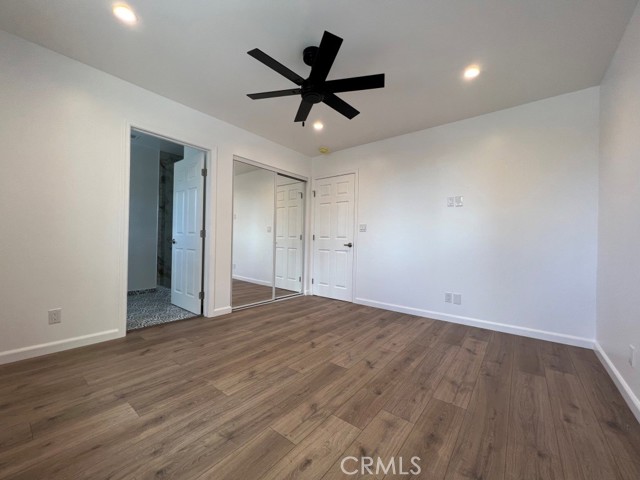 23042 Saticoy St. photo 16